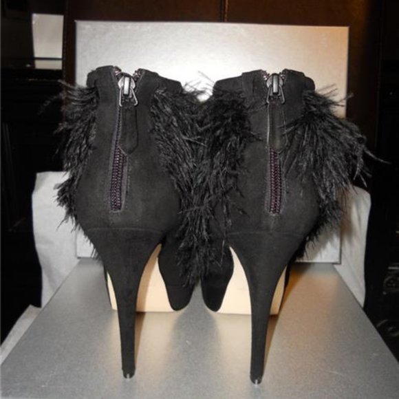 Brian Atwood ALEXA Ostrich Feather Suede Platform Ankle Bootie Boots Sho… - Picture 12 of 13